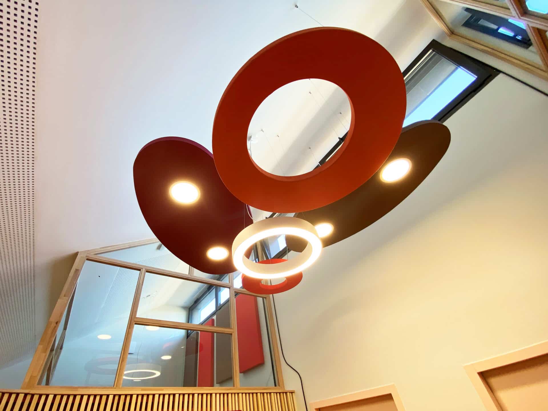 Panneau acoustique avec réservation luminaire