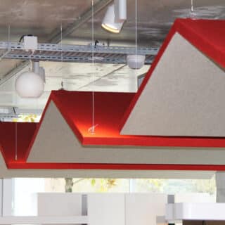 Panneau acoustique plafond le toit rouge